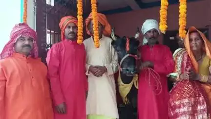 लौवा कला शिक्षक साहेब कुमार राय धार्मिक मंत्रो एवम् सामाजिक रिति-रिवाजों के साथ गृहप्रवेश का आयोजन