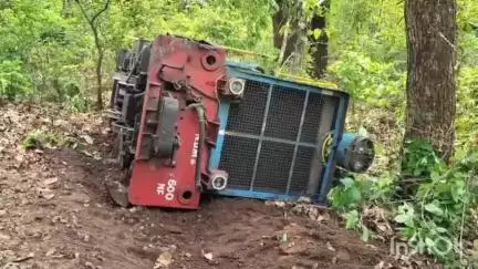 কার্শিয়ং: শুকনার কাছে উল্টে গেল টয় ট্রেনের ইঞ্জিন, চাঞ্চল্য এলাকায়