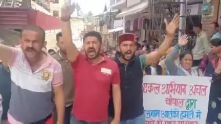 कुपवी: जम्मू कश्मीर के पहलगाम में हुए आतंकी हमले के खिलाफ कुपवी में क्षेत्र के लोगों ने किया रोष रैली का आयोजन