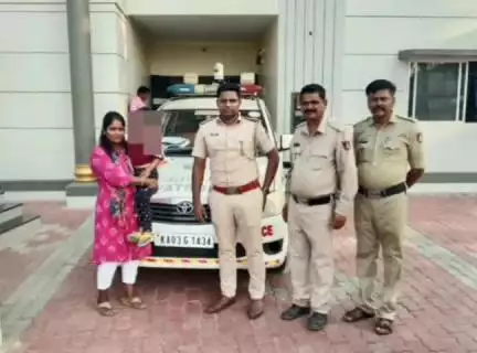 ಹೊನ್ನಾಳ್ಳಿ: ಹೊನ್ನಾಳಿ ಬಸ್ ನಿಲ್ದಾಣದಲ್ಲಿ ಕಾಣೆಯಾಗಿದ್ದ ಮಗುವನ್ನು ಪತ್ತೆ ಹಚ್ಚಿ ತಾಯಿ ಮಡಿಲು ಸೇರಿಸಿದ ಪೊಲೀಸರು