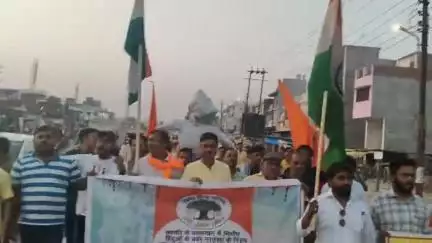 सिधौली: विश्व हिंदू परिषद के दर्जनों कार्यकर्ताओं ने पाकिस्तान का का पुतला 
#सिधौली #विहिप #पुतला_दहन #पाकिस्तान