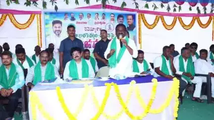 అడ్డ గూడూరు: ఆక్రమణలకు గురైన ప్రభుత్వ భూములకు మోక్షం: అడ్డగూడూరులో భూ భారతి అవగాహన సదస్సులో ఎమ్మెల్యే మందుల సామేల్