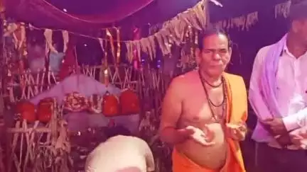 ନରସିଂହପୁର: ନିମସାହି ଗାଁରେ ରାମଲୀଳା ର ଅନ୍ତିମ ଦିବସ  ରାବଣ ପୋଡି ରେ ଯୋଗ ଦେଲେ ବିଧାୟକ ବିଜୟ ଦଳ ବେହେରା