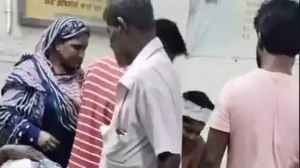 হাড়োয়া: কুমরুলী এলাকায় মোটরবাইকের ধাক্কায় আহত শিশু