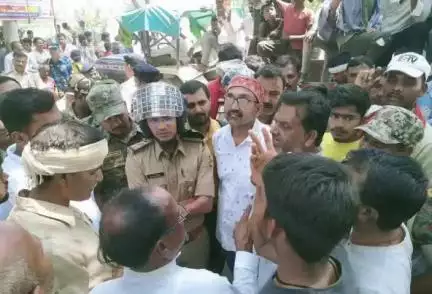 पतरघट  पुलिस को मिली बड़ी कामयाबी घाटना के 12 वे दिन मिले निर्मल साह हत्याकांड मामले में आरोपी #crime