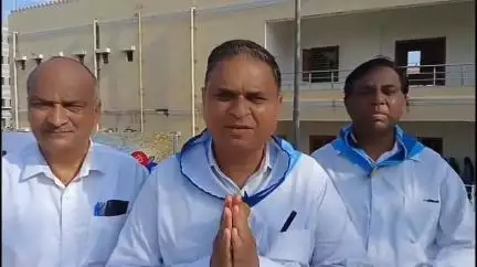 પાટણ વેરાવળ: સોમનાથના સાનિધ્યમા ભગવાન સત્ય સાંઇબાબા ની 100 મી જન્મજયંતિ નિમીતે 1300 થી વધુ સેવકો દ્રારા રુદ્રાભિષેક નુ ભવ્ય આયોજન #
