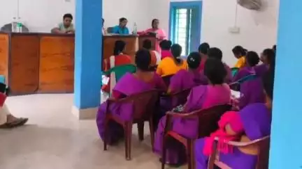খেজুরি ২: খেজুরিতে গ্রাম পঞ্চায়েতের সভা কক্ষে আজ অনুষ্ঠিত হল  সুস্বাস্থ্য বিষয়ক বিশেষ সভা,উপস্থিত BMOH ডাঃ প্রদীপ কর সহ অন্যান্যরা