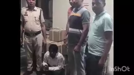 सिवानी: सिवानी में अवैध शराब रखने के मामले में एंटी व्हीकल थैफ्ट स्टाफ ईशरवाल ने एक आरोपी को गिरफ्तार किया