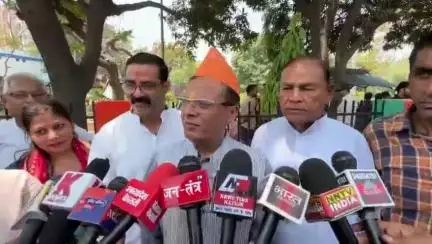 मेरठ: पहलगाम हमले के विरोध में आज मेरठ बंद,मेरठ शहर के सभी बाजार, स्कूल बंद किए गए।
#pehlgam #terrorattack