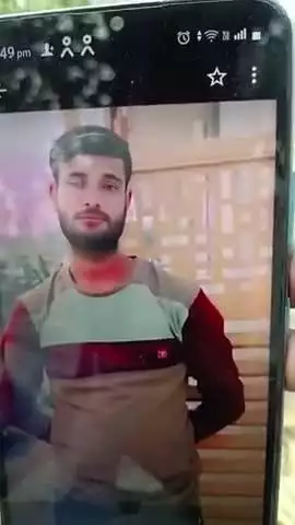 garakha prakhand 
kudarvada Panchayat ka Rahane wala yah ladka Vishwakarma Kumar Mahto yah 28 ghante se lapata hai kripy