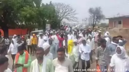 कंधार: चिखली येथे आमदार चिखलीकर यांच्या हस्ते केंद्रीय मार्ग निधी अंतर्गत २५ कोटिंच्या रस्त्याचा भुमिपूजन सोहळा पार पडला