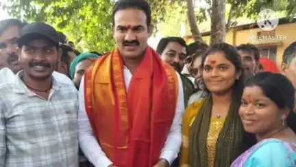 మరిపెడ: మరిపెడ మాకుల వెంకటేశ్వర స్వామి బండ్లు తిరుగుడు వేడుకకు హాజరై, ప్రత్యేక పూజలు చేసిన ప్రభుత్వ విప్, రామచంద్రనాయక్