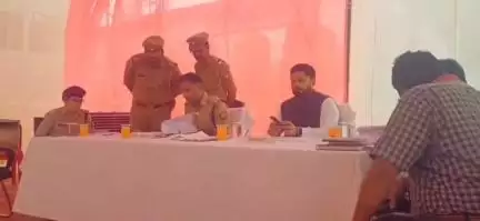 बाराबंकी: थाना समाधान दिवस में डीएम-एसपी का दौरा, 9 शिकायतें मिलीं, 2 का मौके पर निस्तारण