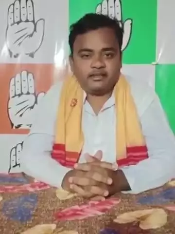 ଟିଟିଲାଗଡ: ତୁଷୁରା ଜଳଯୋଗାଣ ଯନ୍ତ୍ରୀ ଲୋକଙ୍କୁ ଦେଉଛନ୍ତି ଦୁର୍ବ୍ୟବହାର ଅଭିଯୋଗ ପରେ ଟିଟିଲାଗଡ଼ କଂଗ୍ରେସ ଅଫିସ ରେ କଂଗ୍ରେସ ନେତା ଦେଲେ ପ୍ରତିକ୍ରିୟା