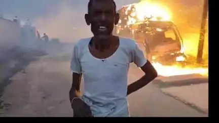 चिनौर तहसील के ग्राम ररुआ में भीषण अग्निकांड
ग्राम ररुआ में भीषण आग लगने से पूरे गाँव में भारी तबाही हुई। आगजनी में 5 से