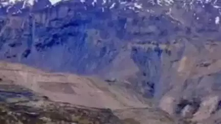 पूह: किन्नौर के ऊपरी क्षेत्रों में पहाड़ों से जगह-जगह गिर रहा मलवा व पत्थर, पर्यटक बरतें ऐतिहात: जिप्र