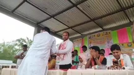 দক্ষিণ শালমাৰা: নিছিনপুৰত বিজেপি দলৰ বিশাল নিৰ্বাচনী জনসভা ,উপস্থিত জিলা BJP ৰ সম্পাদকৰ লগতে জিলা BJP ৰ প্ৰাক্তন সভাপতি