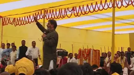 प्रशांत किशोर आज नीतीश कुमार के गृह जिला नालंदा के हरनौत में आके खूब गरजे देखिए वीडियो में....