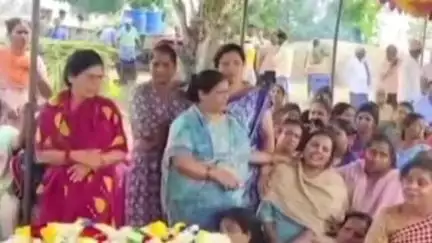 ಆಲೂರು: ಉಮಾದೇವರಹಳ್ಳಿ ಗ್ರಾಮದಲ್ಲಿ ಜಮೀನು ವಿಚಾರಕ್ಕೆ ಎರಡು ಗುಂಪುಗಳ ಮಧ್ಯೆ ಗಲಾಟೆ ಕೊಲೆಯಲ್ಲಿ ಅಂತ್ಯ