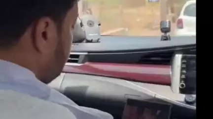 धरसीवां विधायक ने क्षेत्र के दौरे के दौरान वाहन में ही माननीय प्रधानमंत्री श्री नरेंद्र मोदी जी के 'मन की बात' सुनी