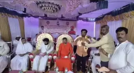 ಶಿರಹಟ್ಟಿ: ಮಾಡಳ್ಳಿ ಗ್ರಾಮದಲ್ಲಿ ಸಿದ್ದಾರೂಡ ಮಠದ ನೂತನ ಕಟ್ಟಡದ ಭೂಮಿಪೂಜೆ ನೇರವೆರಿಸಿದ ಶಾಸಕ ಚಂದ್ರು ಲಮಾಣಿ