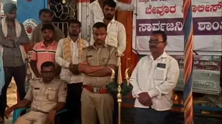 ಯಲಬರ್ಗ: ಬೇವೂರ ಪೊಲೀಸ್ ಠಾಣೆ ವ್ಯಾಪ್ತಿಯ ಹುಣಸಿಹಾಳ ಗ್ರಾಮದಲ್ಲಿ 
ಎಸ್ ಸಿ ಎಸ್ ಟಿ ಅವರ ಕುಂದುಕೊರತೆ ಸಭೆ