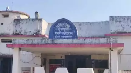 दुलदुला: पतराटोली में दो अज्ञात व्यक्तियों ने सोने-चांदी के सफाई के बहाने मंगल सूत्र किया चोरी