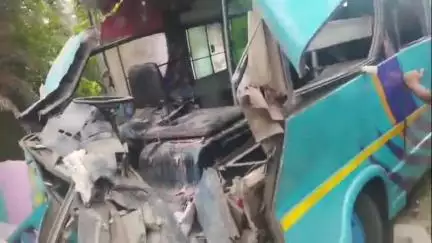 মহিষাদল: মহিষাদল-গেঁওখালি রাজ্য সড়কে বাসের স্টিয়ারিং কেটে দুর্ঘটনা; আহত প্রায় 22জন যাত্রী, ঘটনাস্থানে গেলেন বিধায়ক সহ অন্যান্যরা