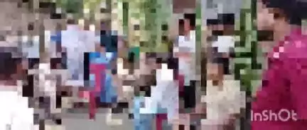 নগৰবেৰা: নগৰবেৰাৰ সমীপৱৰ্তী খাটিয়ামাৰীত পৰকীয়া প্ৰেমক কেন্দ্ৰ কৰি তীব্ৰ উত্তেজনা, আলোপতিচৰ আৰক্ষী উপস্থিত হৈ আটক কৰে দুয়োকে