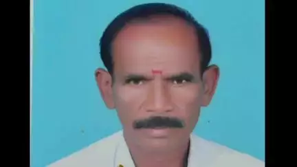ராஜசிங்கமங்கலம்: குயவனேந்தல் கிராமத் தலைவர் மர்ம நபர்களால் குத்தி கொலை