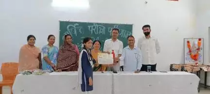 कन्या क्रमांक 2 स्कूल के 9, 11वी के परीक्षा परिणाम घोषित किया गया सभी छात्रों को प्रोत्साहित किया गया