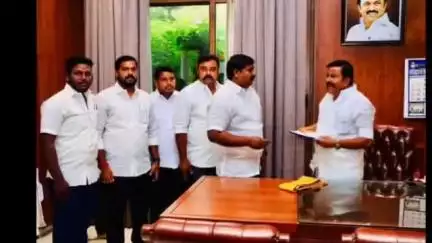 கீழ்வேளூர்: வேளாங்கண்ணியில் தெரு நாய்கள் பராமரிப்புகூடம் அமைக்க சென்னை தலைமைச் செயலகத்தில் அமைச்சரிடம் கோரிக்கை மனு