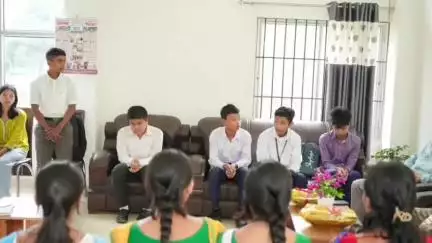 তামুলপুৰ: তামুলপুৰত প্ৰশাসনিক বিষয়া আৰু ছাত্ৰ-ছাত্ৰীৰ সৈতে এক মত-বিনিময় অনুষ্ঠানত মিলিত হয় জিলা আয়ুক্ত