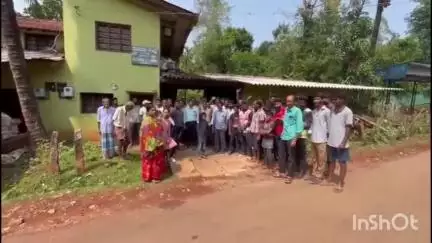 ಶೃಂಗೇರಿ: ಬುಕ್ಕಡಿಬೈಲು ಗ್ರಾಮದಲ್ಲಿ ಬಿಎಸ್‌ಎನ್‌ಎಲ್ ಟವರ್ ಸರಿಪಡಿಸುವಂತೆ ಗ್ರಾಮಸ್ಥರ ಪ್ರತಿಭಟನೆ #localissue