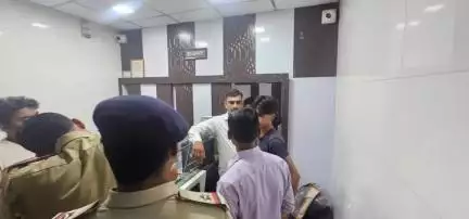 પાટણ વેરાવળ: વેરાવળ સીટી પોલીસ દ્વારા બાંગ્લાદેશી લોકોને શોધવા વેરાવળ ના અલગ અલગ વિસ્તારમાં ચેકીંગ હાથ ધર્યુ