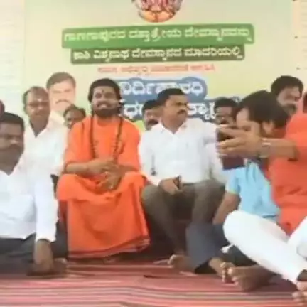 ಅಫಜಲ್ಪುರ: ಸರ್ಕಾರಕ್ಕೆ ದತ್ತ ದೇವಸ್ಥಾನ ಹುಂಡಿ ಹಣ ಬೇಕು, ಆದರೆ ಅಭಿವೃದ್ಧಿ ಬೇಕಿಲ್ಲ: ನಗರದಲ್ಲಿ ವಿಶ್ವಕರ್ಮ ಸಮಾಜದ ಶ್ರೀ ಪ್ರಣವ ನಿರಂಜನ ಸ್ವಾಮೀಜಿ