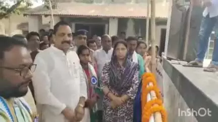চাঁচল ২: মালতিপুর এলাকায় উত্তরবঙ্গ উন্নয়ন দপ্তরের বরাদ্দ অর্থে নয়টি রাস্তার কাজের শুভ সূচনা করা হলো
