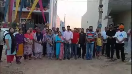 ਖਰੜ: ਸੀਵਰੇਜ਼ ਦੀ ਸਮੱਸਿਆ ਤੋਂ ਖਰੜ ਸ਼ਹਿਰ ਦੇ ਲੋਕ ਹੋਏ ਪਰੇਸ਼ਾਨ , ਅਧਿਕਾਰੀਆਂ 'ਤੇ ਸੁਣਵਾਈ ਨਾ ਕਰਨ ਦੇ ਲਗਾਏ ਆਰੋਪ #jansamasya