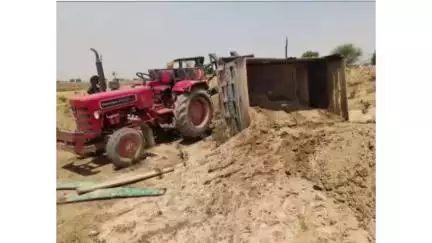 बौंली: बोलीं थाना के द्वारा अवैध बजरी खनन परिवहन करते हुए एक ट्रैक्टर-ट्रॉली को किया गया ज़ब्त