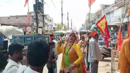 हरे राम आश्रम पर हो रहे श्री राम महा यज्ञ कलश यात्रा संपन्न 
जय जय श्री सीताराम जी 🙏🙏
