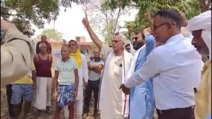 देव: मुआवजा नहीं मिलने पर दरियापुर में किसानों ने रोका एक्सप्रेस-वे का निर्माण कार्य, किया प्रदर्शन #jansamasya
