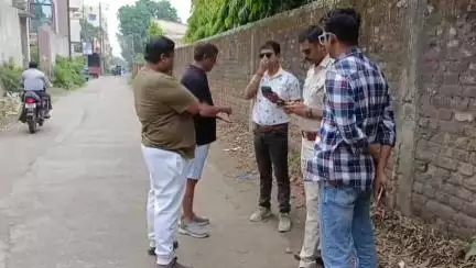 রানিগঞ্জ: রানীগঞ্জ খাটু শ্যাম মন্দির সংলগ্ন এলাকা থেকে অভিনব উপায়ে প্রতারণা প্রবীণা বৃদ্ধার কাছ থেকে সোনার অলংকার হাতিয়ে চম্পট