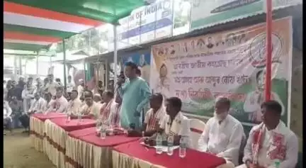 চেঙা: ১৮ নং পালহাজী জিলা পৰিষদৰ ভৈৰাৰপাম বজাৰত নিৰ্বাচনী  প্ৰচাৰ চলায় বিধায়ক জাকিৰ হুছেইন শিকদাৰে