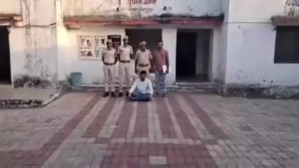 आसपुर: पुलिस ने 10 हजार के इनामी शराब तस्कर राजू मेवाड़ा को किया गिरफ्तार, आसपुर में मिली बड़ी सफलता