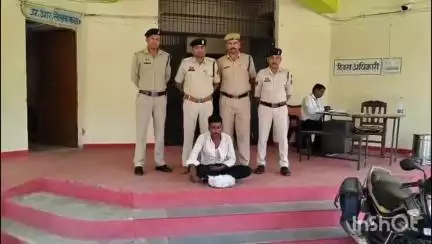 खड़गवां पुलिस ने अवैध शराब और गांजा तस्करी पर की बड़ी कार्रवाई, दो आरोपी किए गिरफ्तार