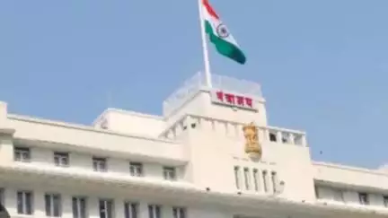 वाई: राज्यातील शेतकरी आत्महत्या रोखण्यासाठी महायुती सरकार कटिबद्ध : मंत्री मकरंदआबा पाटील; मुंबईत महत्त्वपूर्ण आढावा बैठक
