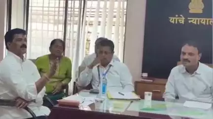 चंदगड: चंदगड तालुक्यातील प्रशासकीय कार्यालयांना आमदार शिवाजीराव पाटील यांचे अचानक भेट.