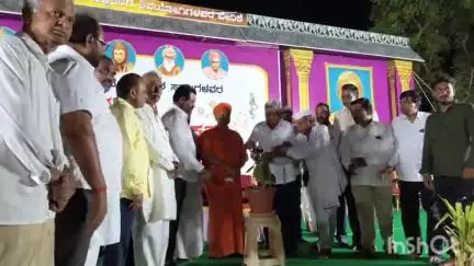 ಅಣ್ಣಿಗೇರಿ: ಪಟ್ಟಣದಲ್ಲಿ ನೀಲಗುಂದ ಗುದ್ನೇಶ್ವರ  ಶ್ರೀಗಳ 50ನೇ ವರ್ಷದ ಪುಣ್ಯಸ್ಮರಣೋತ್ಸವದ 10ನೇ ದಿನದ ಕಾರ್ಯಕ್ರಮ, ಸಂಸದ ಶೆಟ್ಟರ್ ಭಾಗಿ