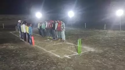 खानाबाड़ी में खानाबाड़ी के युवाओं द्वारा एक डे@ नाइट क्रिकेट खेल का आयोजन किया गया।।।