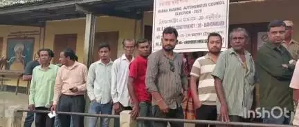 ছয়গাঁও: ৩০ নং বামুণীগাঁও পৰিষদীয় সমষ্টিত চলি আছে ভোটদান প্ৰক্ৰিয়া, এন ডি এৰ প্ৰাৰ্থী অজিত ৰাভাৰ ভোটদান
